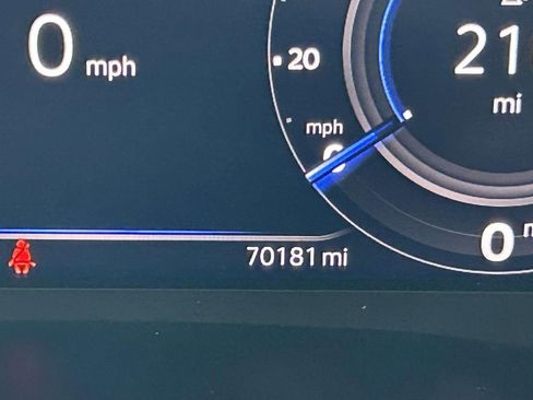 Used 2023 Volkswagen Atlas Cross Sport SE w/ Panoramic Sunroof Package FWD image 28