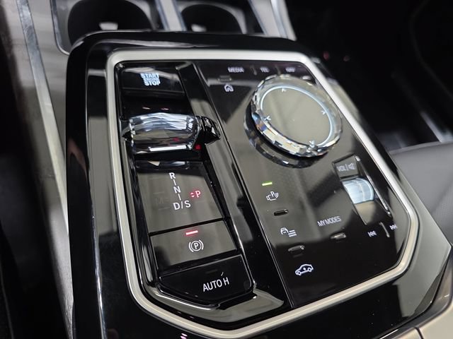 Certified 2026 BMW 740i xDrive AWD/4WD image 21