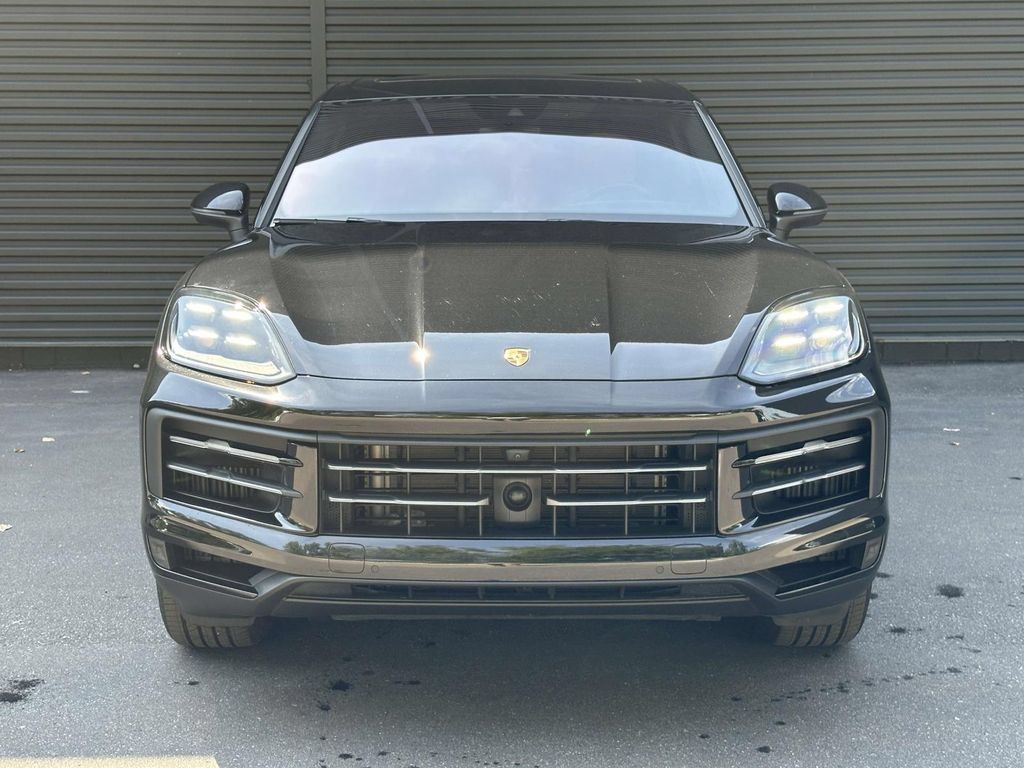 Certified 2026 Porsche Cayenne AWD/4WD image 8
