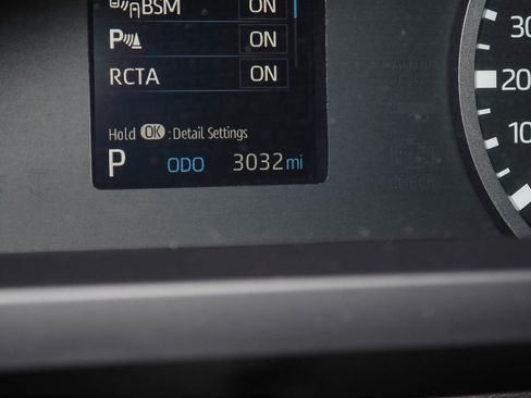 Used 2025 Toyota Tundra SR5 w/ SR5 Convenience Package AWD/4WD image 15