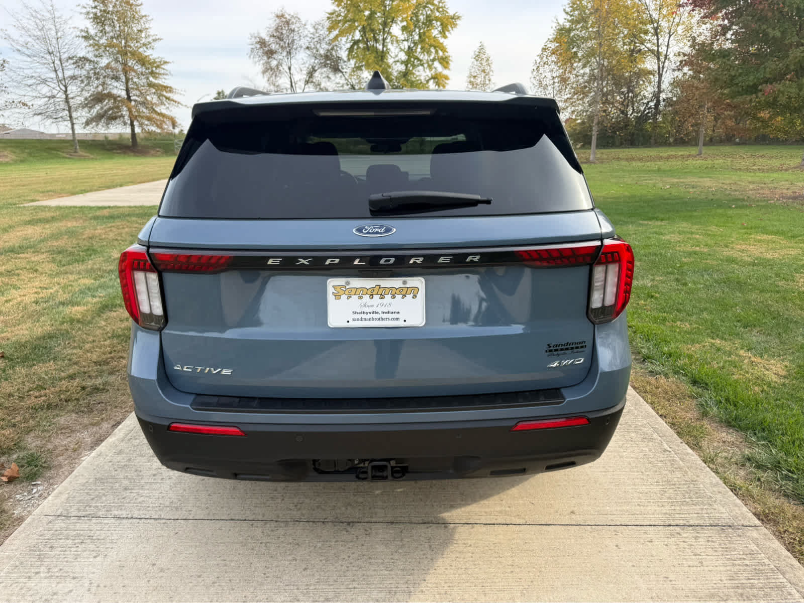 Used 2025 Ford Explorer Active AWD/4WD image 5