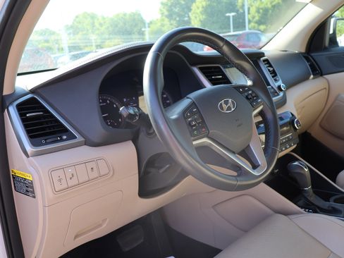 Used 2018 Hyundai Tucson SEL Plus FWD image 21