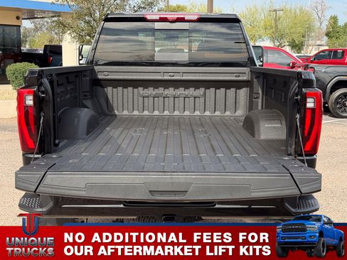 Used 2024 GMC Sierra 2500 Denali w/ Technology Package image 7
