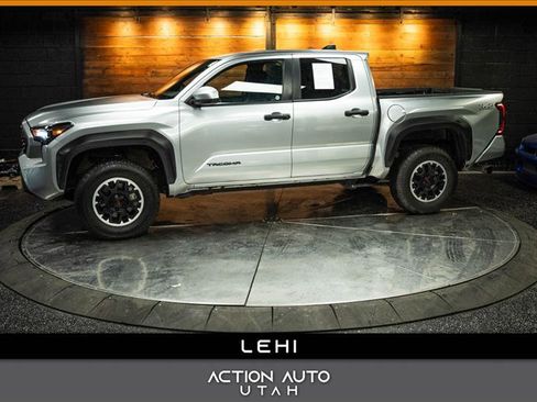 Used 2024 Toyota Tacoma TRD Off-Road image 1