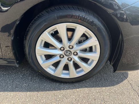 Used 2019 Toyota Camry LE FWD image 24