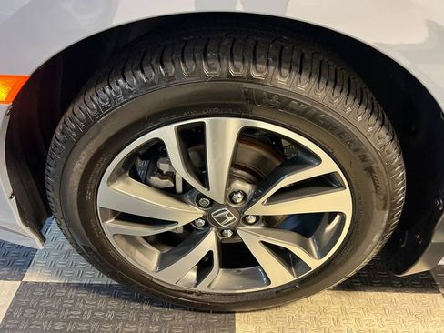 Used 2024 Honda Odyssey Touring image 9