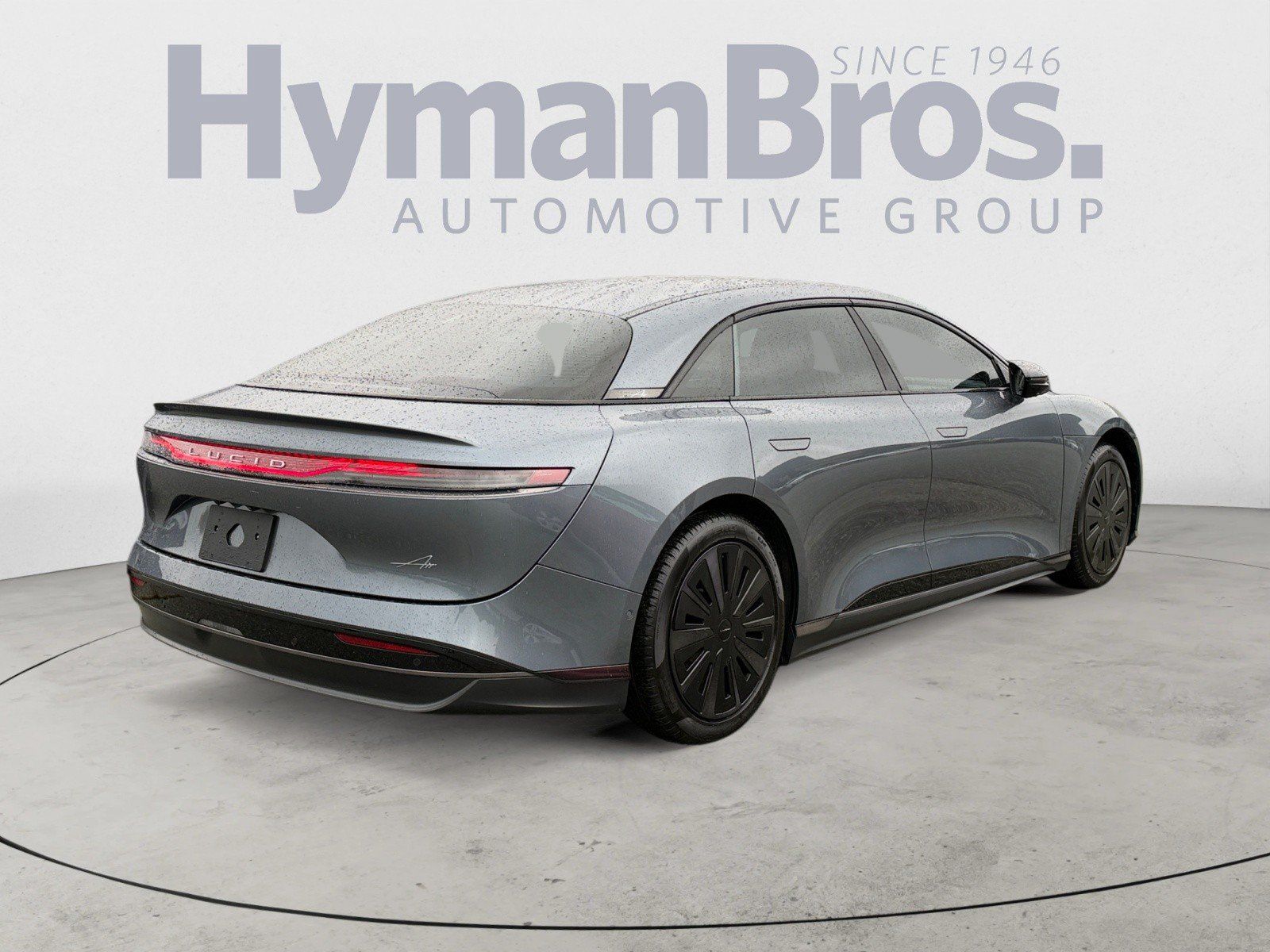 Used 2024 Lucid Air Pure RWD image 3