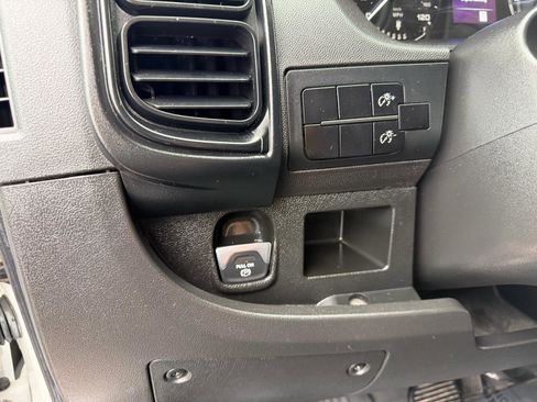 Used 2023 RAM ProMaster 2500 FWD image 13