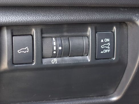 Used 2025 Subaru Forester Limited AWD/4WD image 17