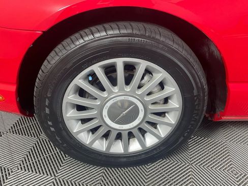 Used 2005 Ford Thunderbird Base image 12