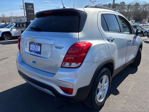 Used 2018 Chevrolet Trax LT w/ LT Convenience Package image 35