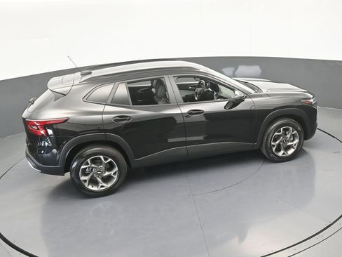 Used 2025 Chevrolet Trax LT w/ Driver Confidence Package FWD image 48