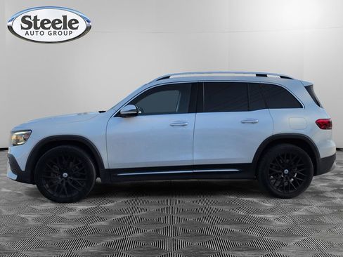 Used 2021 Mercedes-Benz GLB 250 image 2