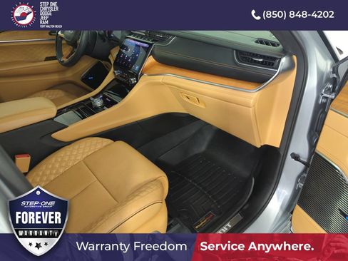 Used 2021 Jeep Grand Cherokee L Summit AWD/4WD image 39