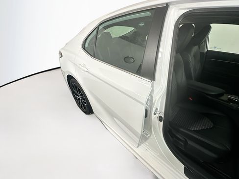 Used 2023 Toyota Camry SE FWD image 27