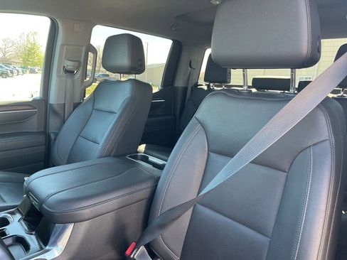 Used 2023 GMC Sierra 1500 SLT w/ SLT Premium Package AWD/4WD image 12