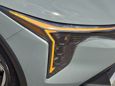 New 2025 Kia K4 EX image 5