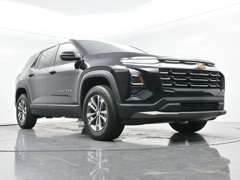 Used 2025 Chevrolet Equinox LT FWD image 39