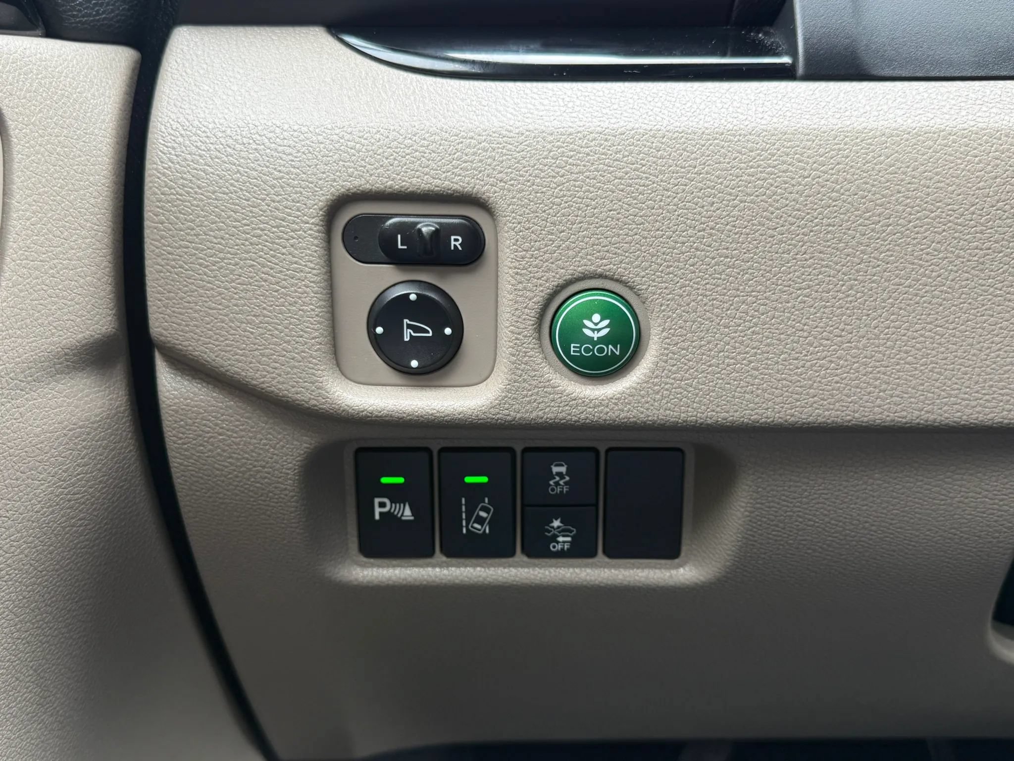 Used 2016 Honda Pilot Touring image 21