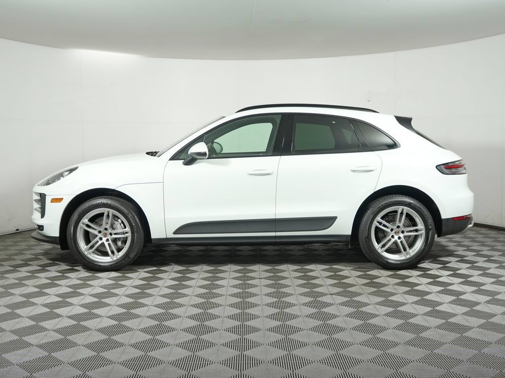 Certified 2021 Porsche Macan AWD/4WD image 2