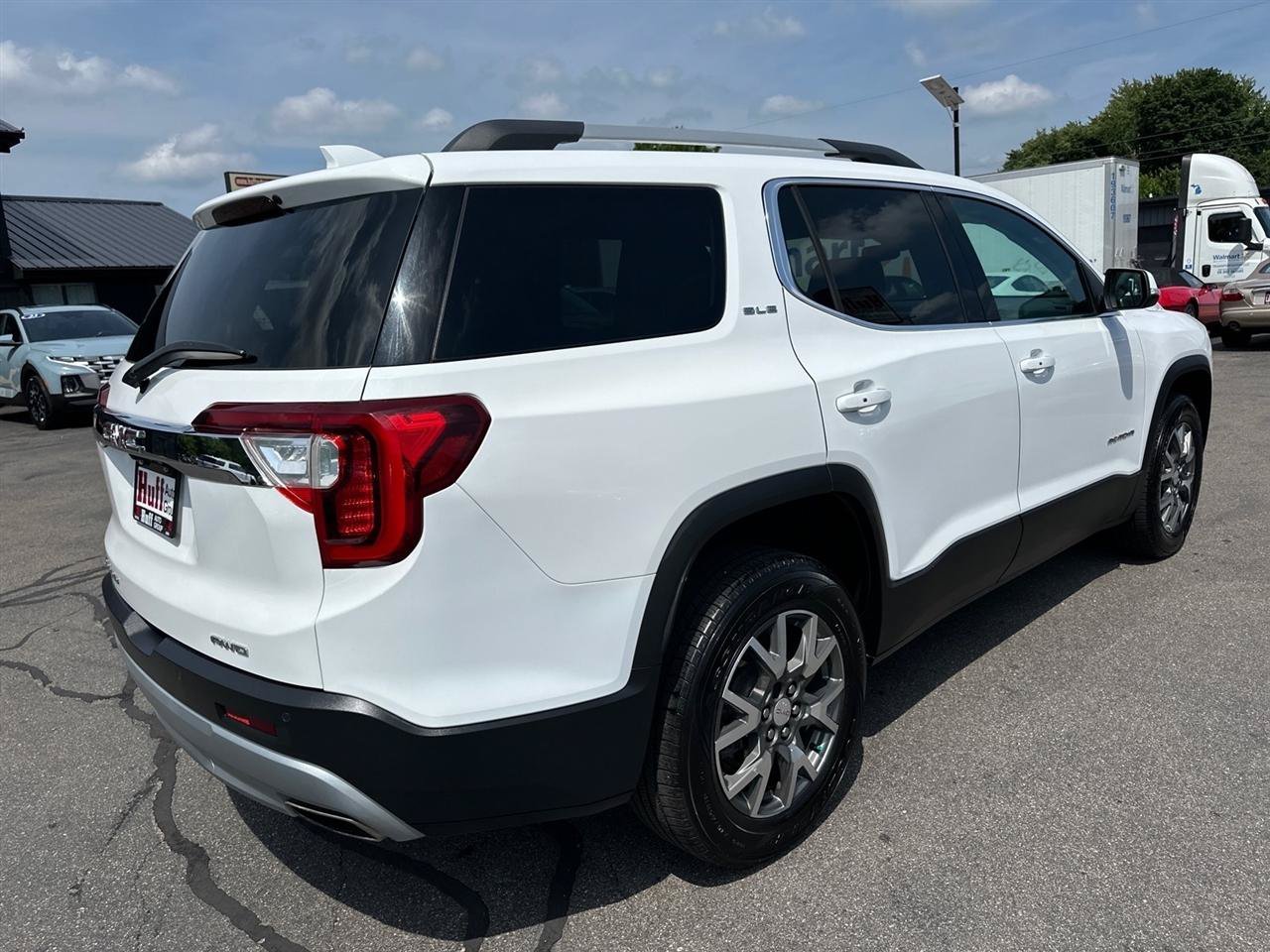 Used 2023 GMC Acadia SLE w/ Driver Convenience Package AWD/4WD image 3
