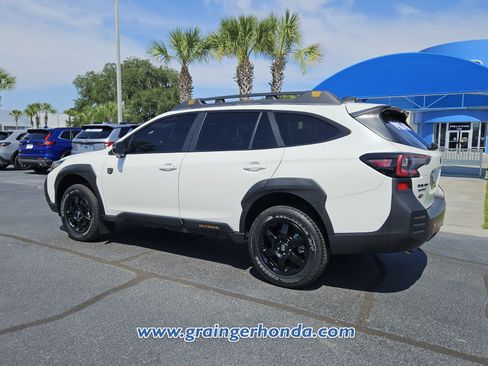Used 2022 Subaru Outback Wilderness AWD/4WD image 3
