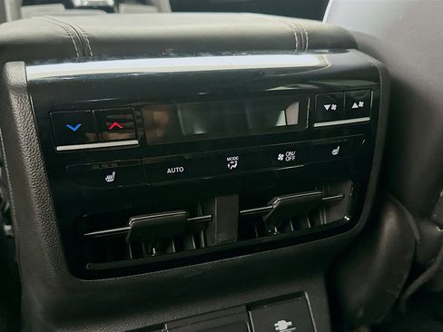 Used 2023 Acura MDX SH-AWD w/ Advance Package image 28