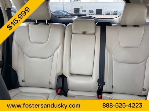 Used 2021 Ford Edge Titanium AWD/4WD image 16