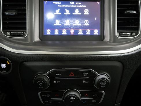 Used 2019 Dodge Charger SXT w/ Leather Interior Group image 20