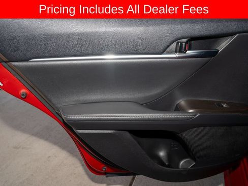 Used 2023 Toyota Camry XSE FWD image 9