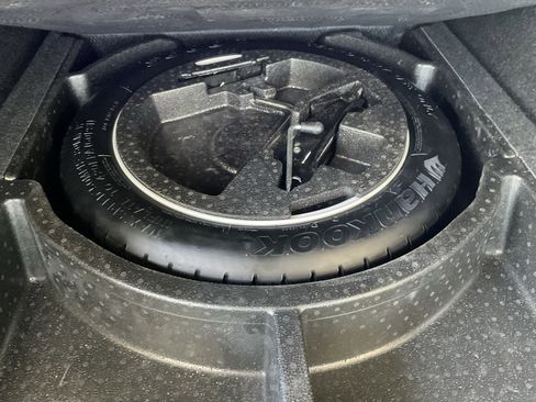 Used 2017 BMW 540i xDrive image 31