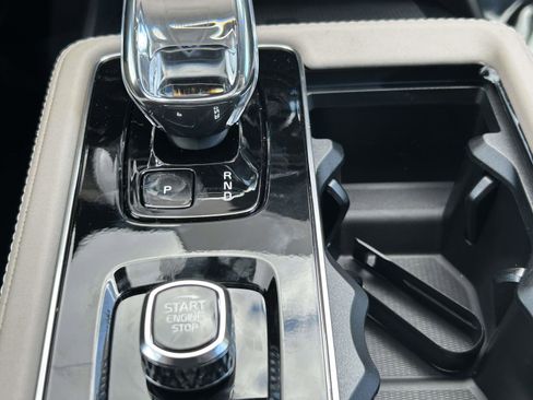 New 2026 Volvo XC90 B5 Core image 28