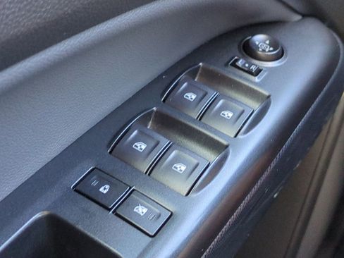 Used 2022 Chevrolet Colorado Z71 image 22