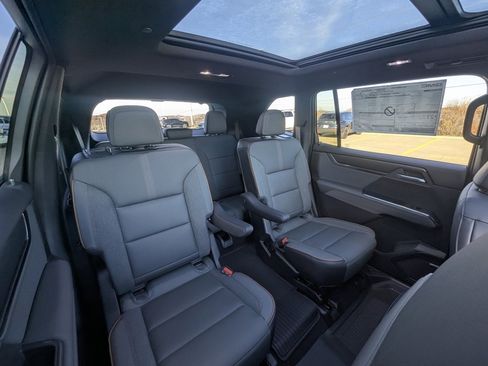 New 2026 GMC Acadia AT4 w/ Luxury Package image 14