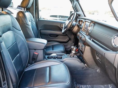 Certified 2023 Jeep Gladiator Overland w/ Popular Equipment Package image 18
