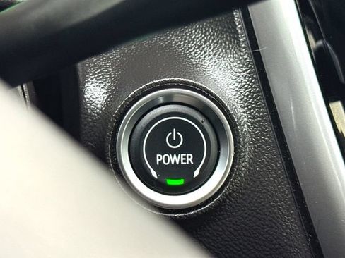 Used 2023 Chevrolet Bolt EUV LT w/ Convenience Package FWD image 16
