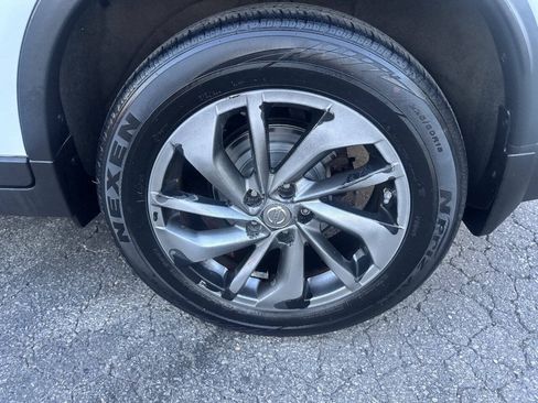 Used 2015 Nissan Rogue SL w/ SL Premium Package AWD/4WD image 22