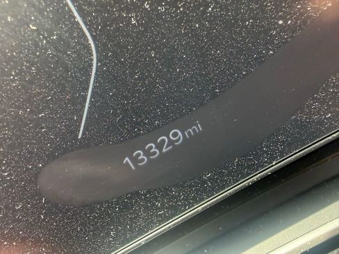 Used 2025 Kia Carnival SX Prestige FWD image 11