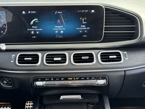 Used 2020 Mercedes-Benz GLS 580 4MATIC image 16