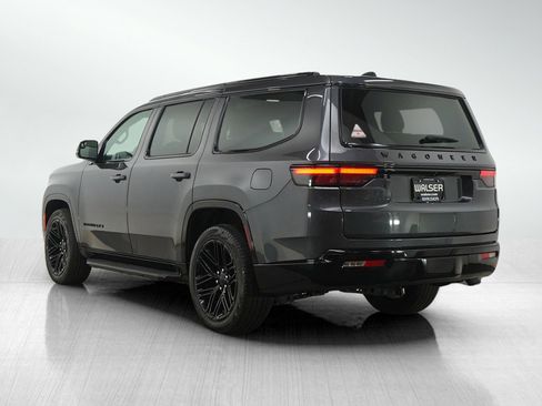 Used 2024 Jeep Wagoneer Series II image 3