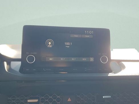 Used 2025 Honda Accord SE image 26