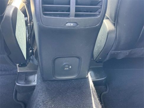 Certified 2020 Ford Escape Titanium image 18