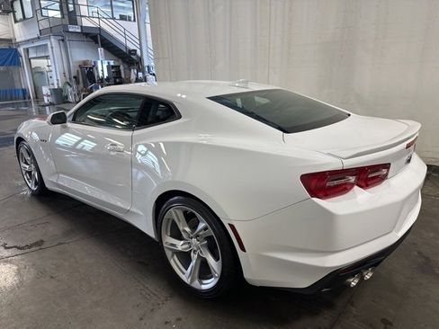 Used 2023 Chevrolet Camaro LT w/ Technology Package image 6