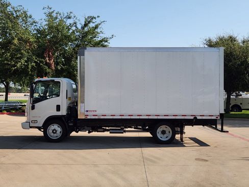 New 2024 Chevrolet Low Cab Forward image 5