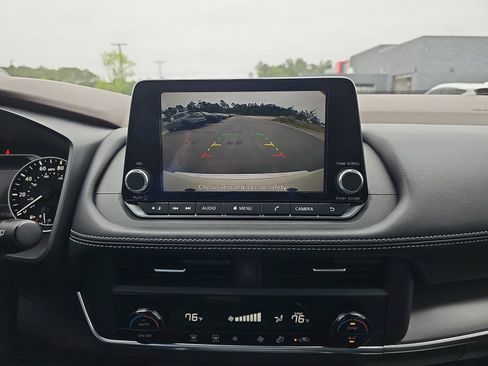 Used 2023 Nissan Rogue SV FWD image 22