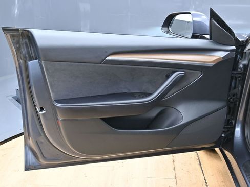 Used 2023 Tesla Model 3 Standard Range image 43