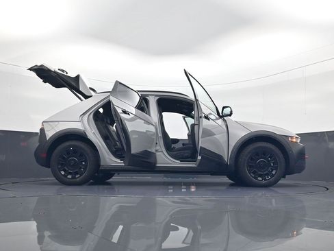 New 2025 Hyundai Ioniq 5 XRT image 33