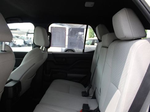 Certified 2025 Toyota 4Runner SR5 AWD/4WD image 48