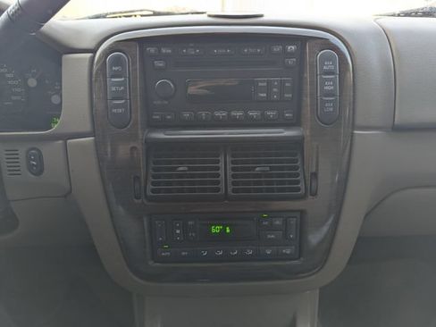 Used 2005 Ford Explorer Eddie Bauer AWD/4WD image 3