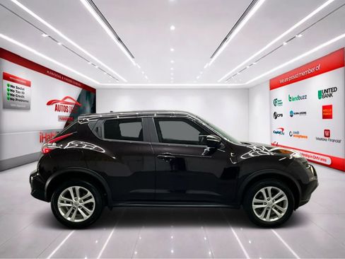 Used 2016 Nissan Juke S FWD image 9